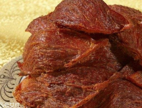 血燕窩和白燕窩區(qū)別 是高價(jià)值還是商家噱頭？