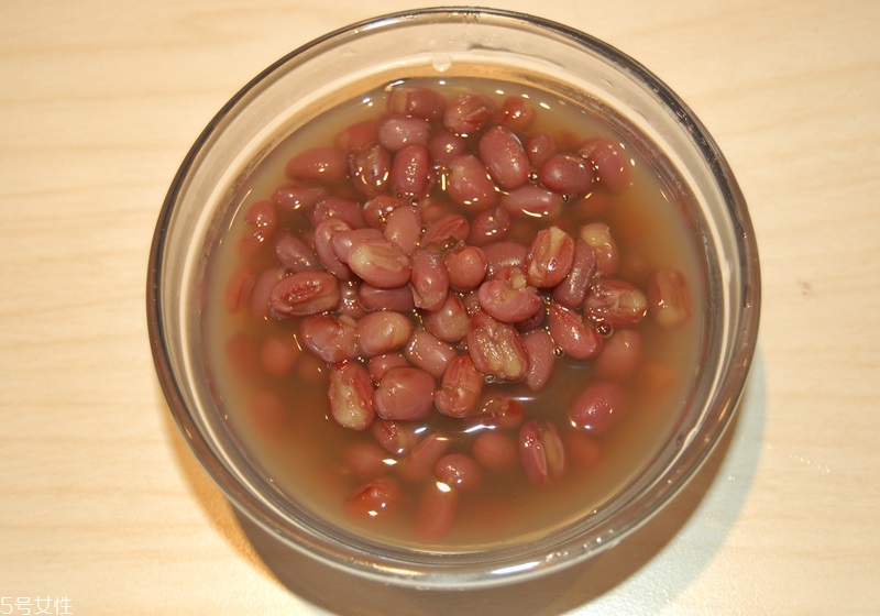 煮紅豆湯紅豆提前泡多久 4種鍋煮出4種口感 煮紅豆湯紅豆提前泡多久 4種鍋煮出4種口感