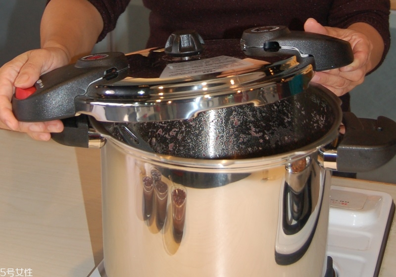 煮紅豆湯紅豆提前泡多久 4種鍋煮出4種口感 煮紅豆湯紅豆提前泡多久 4種鍋煮出4種口感