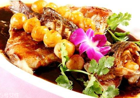 糖醋魚(yú)用什么醋 甜酸適口的糖醋魚(yú) 糖醋魚(yú)用什么醋 甜酸適口的糖醋魚(yú)