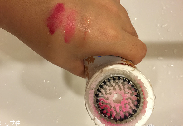 科萊麗和luna潔面儀對(duì)比區(qū)別 新一代洗臉神器 科萊麗和luna潔面儀對(duì)比區(qū)別 新一代洗臉神器