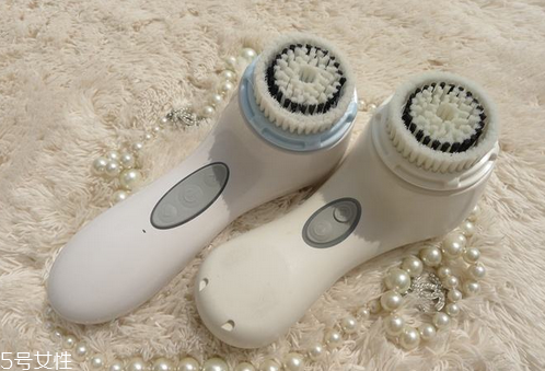 科萊麗和luna潔面儀對(duì)比區(qū)別 新一代洗臉神器 科萊麗和luna潔面儀對(duì)比區(qū)別 新一代洗臉神器