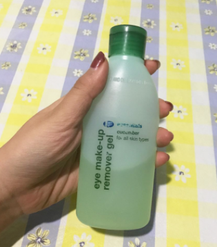 英國BOOTS小黃瓜卸妝水怎么用？干手干臉使用