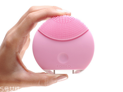 luna潔臉儀可以卸妝嗎？能夠深層清潔肌膚污垢