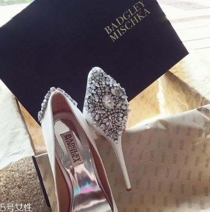 badgley mischka鞋子怎么樣？結(jié)婚選它就對(duì)了