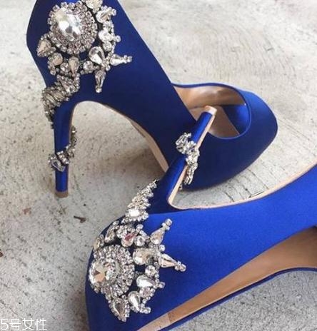 badgley mischka鞋子在哪買(mǎi)？美到挪不開(kāi)眼的藝術(shù)品