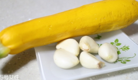 香蕉西葫蘆多少錢一斤？