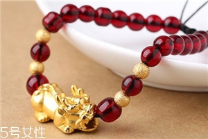 石榴石手鏈可以戴著洗澡嗎？會影響其壽命