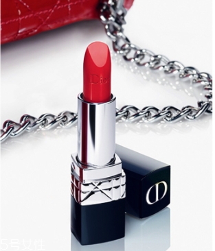 迪奧和圣羅蘭口紅哪個(gè)好？dior和ysl口紅對(duì)比