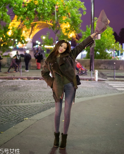 羊羔絨外套配什么鞋子？三款搭配出街不用愁