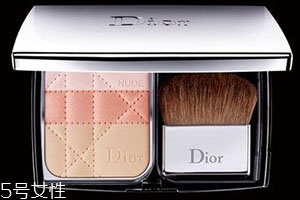 dior迪奧和ysl圣羅蘭哪個更高檔更奢侈？