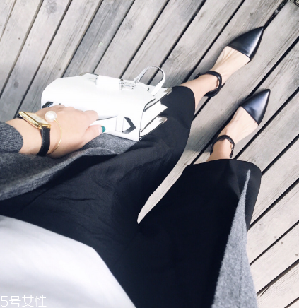 pierre hardy鞋多少錢？充滿藝術(shù)感的設(shè)計品牌