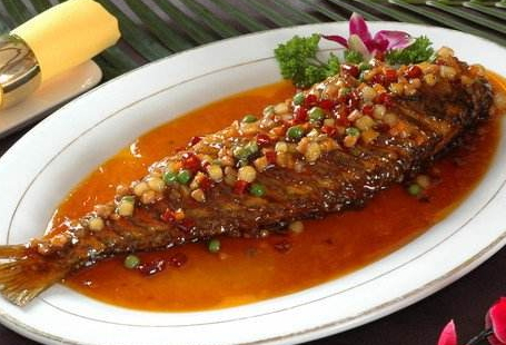 紅燒魚用熱水還是冷水 冷水比較好 紅燒魚用熱水還是冷水 冷水比較好