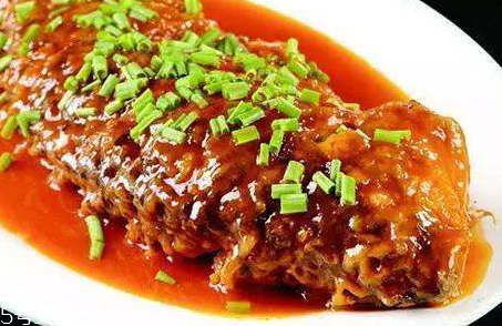 紅燒魚可以放啤酒嗎 當(dāng)然可以 紅燒魚可以放啤酒嗎 當(dāng)然可以