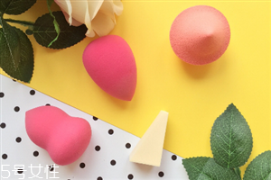 美妝蛋一個(gè)可以用多久 美妝蛋這樣清洗最干凈 美妝蛋一個(gè)可以用多久 美妝蛋這樣清洗最干凈