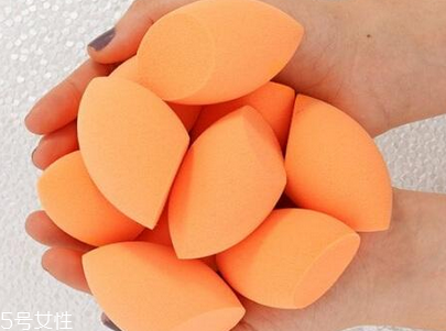 美妝蛋用什么洗最干凈 美妝蛋的正確使用方法 美妝蛋用什么洗最干凈 美妝蛋的正確使用方法