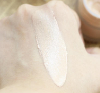 資生堂完美意境粉底霜遮瑕效果好嗎？遮瑕力中等