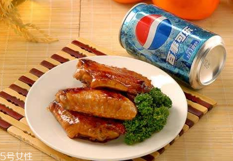 可樂(lè)雞翅為什么粘鍋 油溫沒(méi)有掌握好