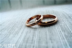 卡地亞戒指會(huì)掉色嗎？一定要注意保養(yǎng)和清潔