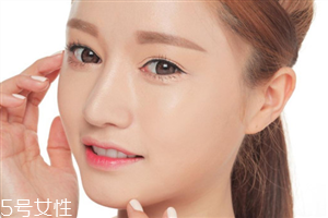 使用遮瑕膏有哪些誤區(qū) 遮瑕膏選購(gòu)小技巧 使用遮瑕膏有哪些誤區(qū) 遮瑕膏選購(gòu)小技巧