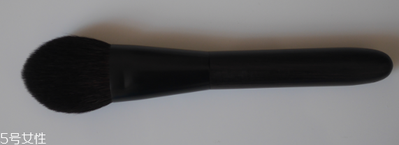 散粉刷什么毛的材質好 散粉刷這樣蘸取散粉 散粉刷什么毛的材質好 散粉刷這樣蘸取散粉