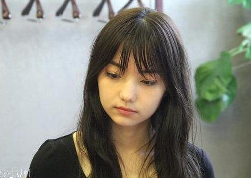 夏天出汗用什么化妝品 適合夏天用的化妝品 夏天出汗用什么化妝品 適合夏天用的化妝品