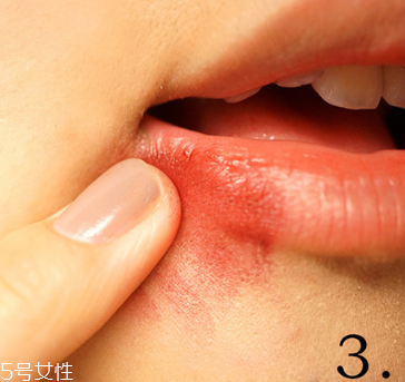 怎么在手上畫流血傷口 受傷妝具體步驟 怎么在手上畫流血傷口 受傷妝具體步驟