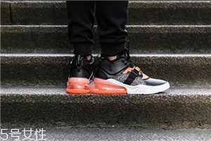 運(yùn)動(dòng)鞋比皮鞋大一碼還是小一碼？