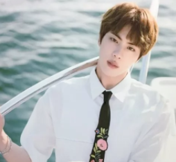 2022年最流行的發(fā)型男生？厚劉海還是最受歡迎