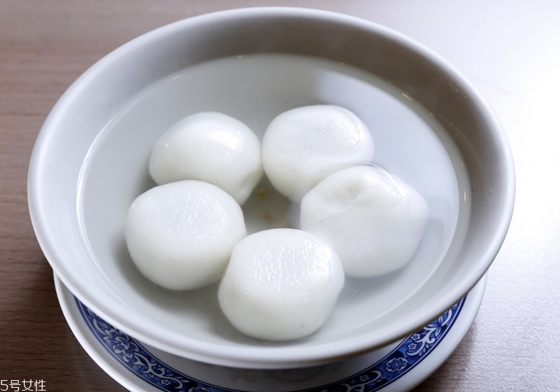 怎么用電飯煲煮湯圓 滾水再下湯圓 怎么用電飯煲煮湯圓 滾水再下湯圓