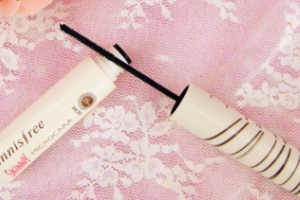 悅詩(shī)風(fēng)吟睫毛膏好用嗎？不暈妝不結(jié)塊