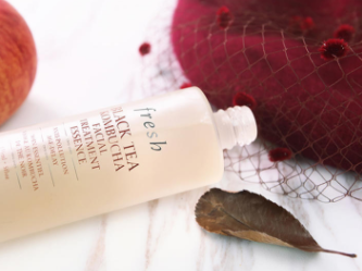 馥蕾詩(shī)紅茶精華液適合什么年齡？適合輕熟肌和熟齡肌