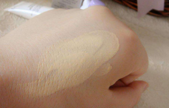 蘭蔻奇跡粉底液遮瑕效果好嗎？遮瑕力一般