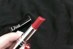迪奧口紅740是什么顏色？超美深橘南瓜色