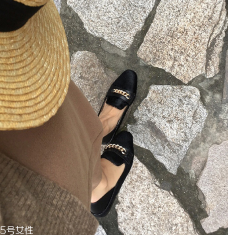 2022流行什么平底鞋？千萬不能錯過的流行爆款