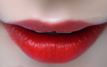 紀梵希小羊皮306是什么顏色？不挑皮的大紅色