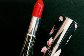 紀梵希小羊皮306是什么顏色？不挑皮的大紅色