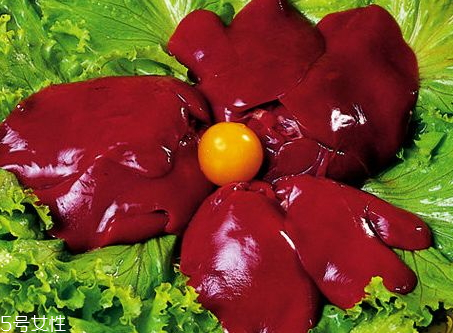 雞肝是黃的可以吃嗎 正常雞肝顏色 雞肝是黃的可以吃嗎 正常雞肝顏色