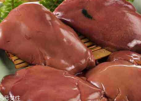 雞肝是黃的可以吃嗎 正常雞肝顏色 雞肝是黃的可以吃嗎 正常雞肝顏色