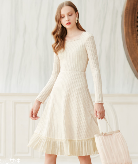 春天穿什么款式連衣裙好看？讓你早春美翻天