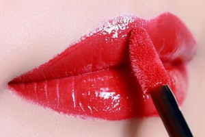 口紅雨衣有毒嗎？比口紅更安全