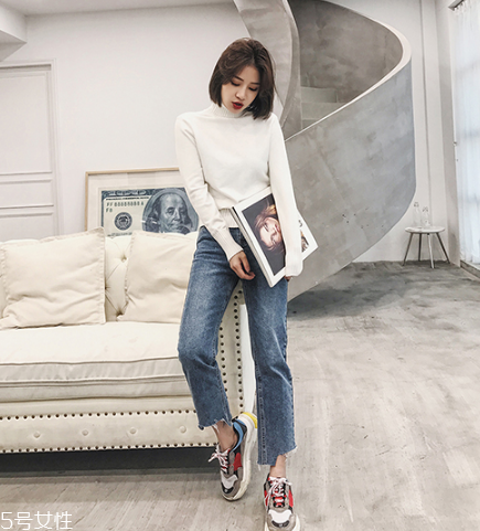 牛仔褲可以用洗衣液洗嗎？應(yīng)選用中性洗滌產(chǎn)品