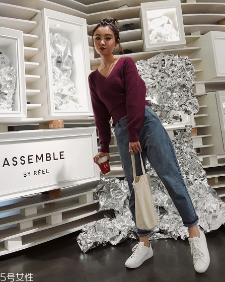 牛仔褲可以配籃球鞋嗎？打造活力運動范兒