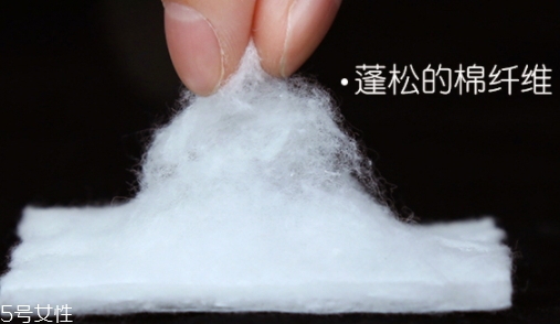 乳液要用化妝棉擦嗎？涂乳液用化妝棉效果好