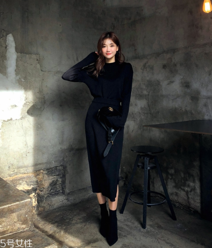 黑色針織裙配什么鞋子？各種風(fēng)格隨意切換