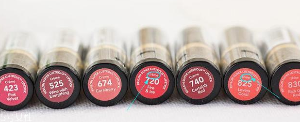 露華濃黑管口紅怎么樣？4種質(zhì)地全試色