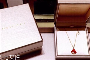 寶格麗項鏈可以刻字嗎？再塑奢華經典