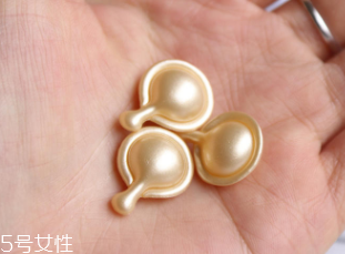 悅木之源和伊麗莎白雅頓哪個好？兩款精華大比拼