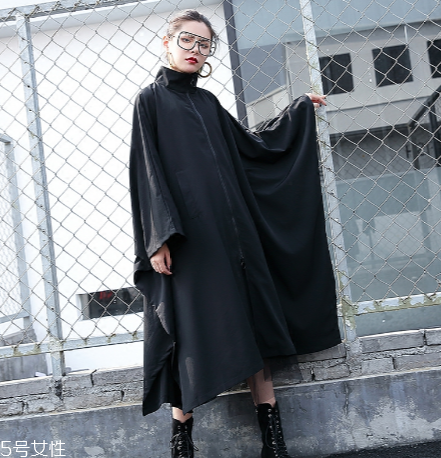 2022年流行風(fēng)衣有哪些款式？這幾款都是必備款