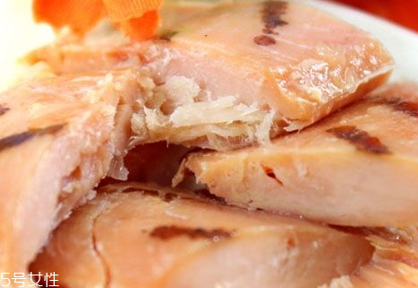 雞胸肉為什么減肥 雞胸肉能帶來很強(qiáng)的飽腹感 雞胸肉為什么減肥 雞胸肉能帶來很強(qiáng)的飽腹感